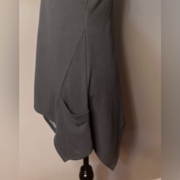 NWOT LOGO Womans Long Sleeved Gray Tunic!! - Picture 4 of 7